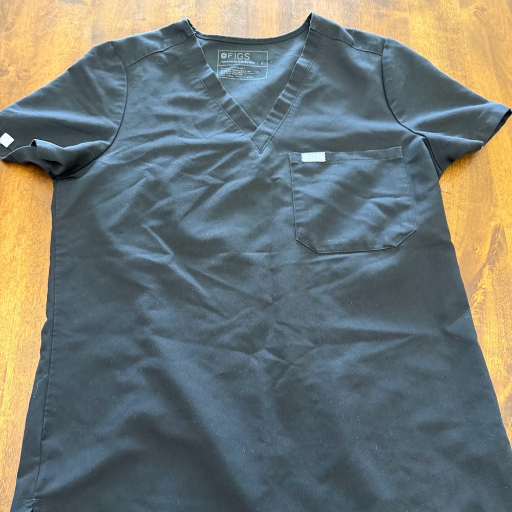 Women’s FIGS Catarina one pocket Scrub top Black Small